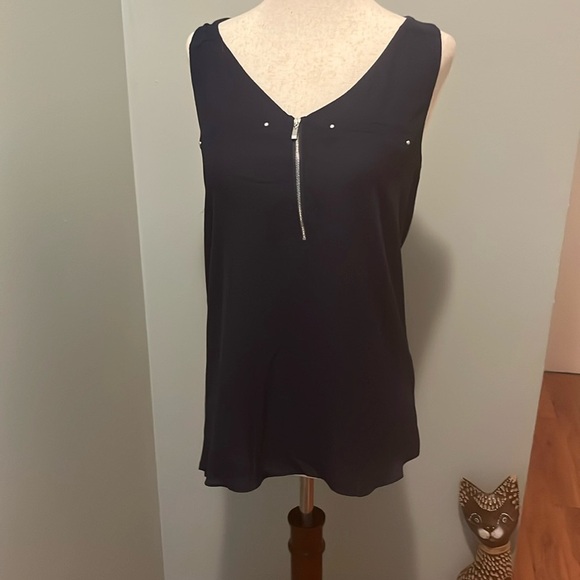 Elegant Navy Blue Sleeveless Top - Picture 4 of 7